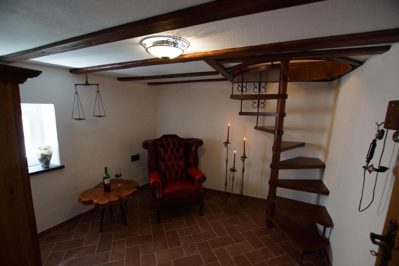 Altes Faehrhaus An Der Mosel Anno1633 Apartamento Traben-Trarbach Exterior foto