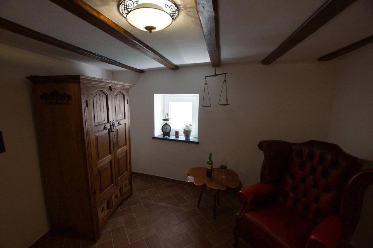 Altes Faehrhaus An Der Mosel Anno1633 Apartamento Traben-Trarbach Exterior foto